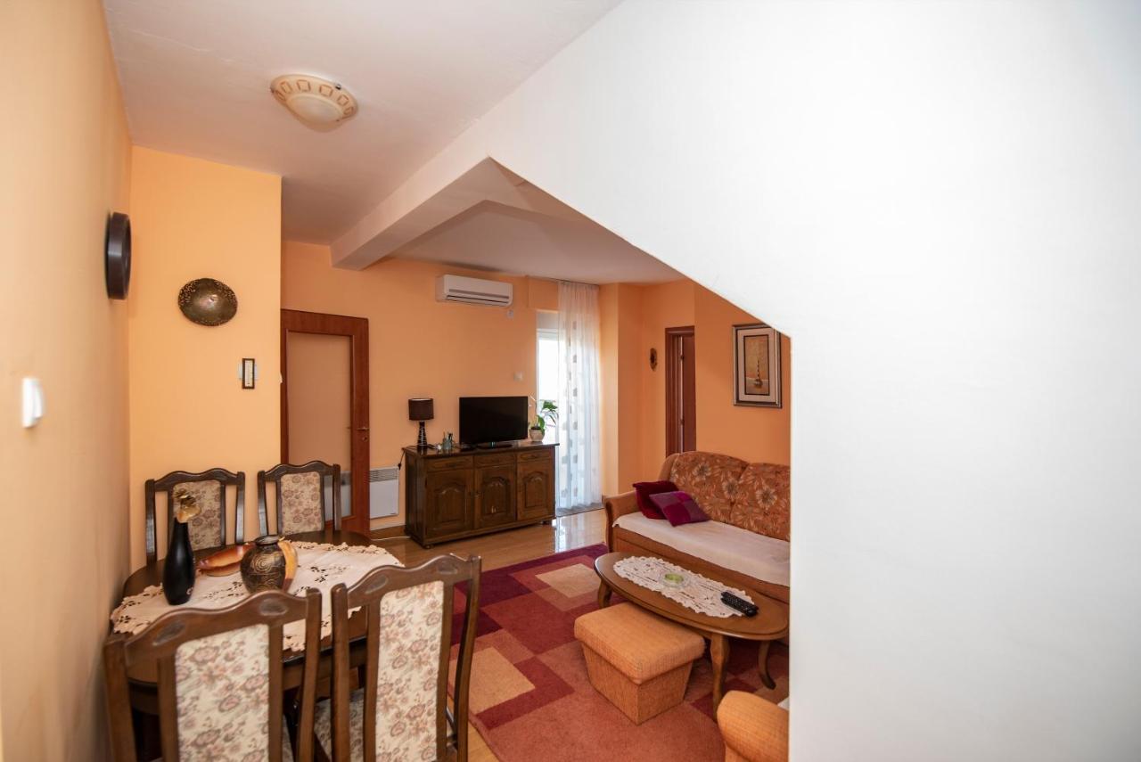 דירות Apartman Pogled טרביניה מראה חיצוני תמונה